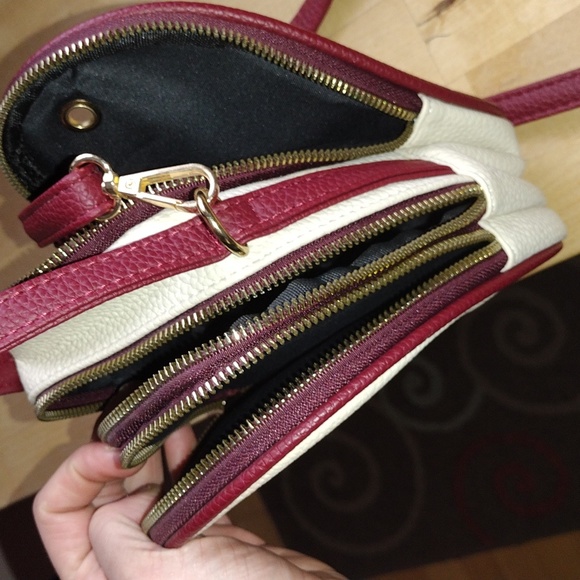 Designer purse - Picture 2 of 4